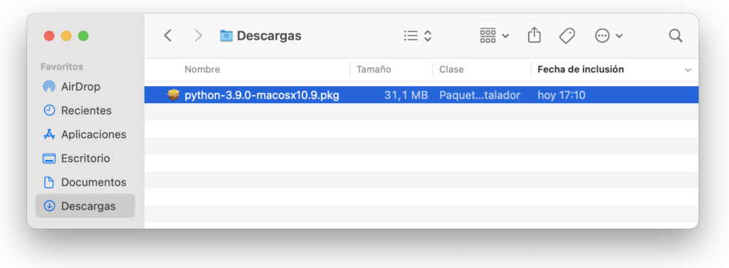 Pantalla de Finder con el archivo pkg de Python 3 para Mac OSX descargado