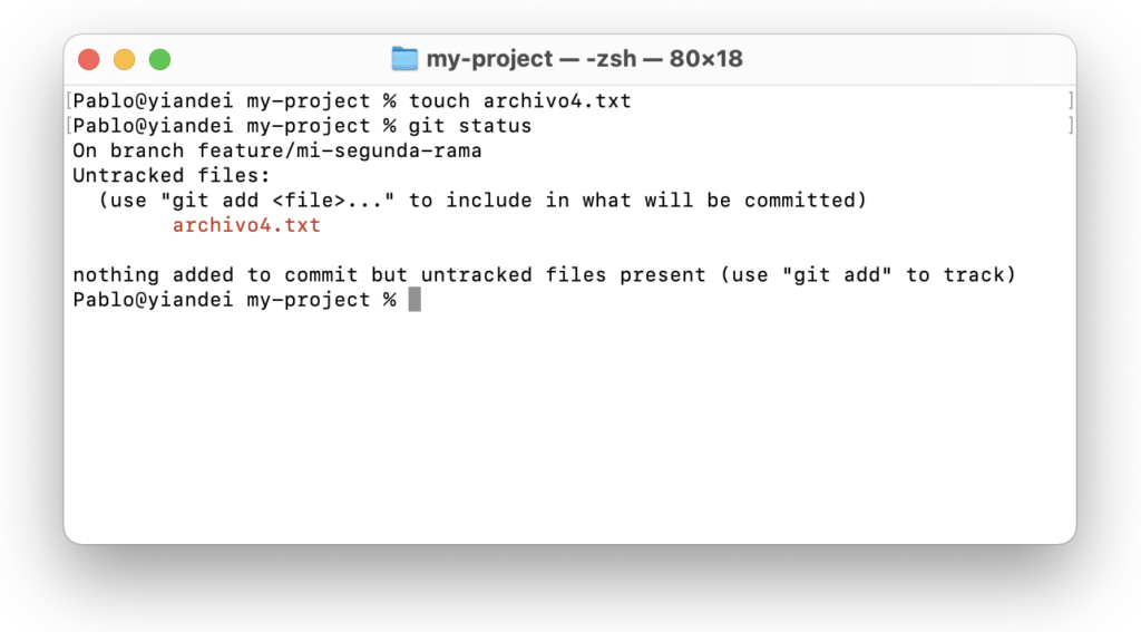 Pantalla de terminal de mac para crear un nuevo archivo en la nueva rama