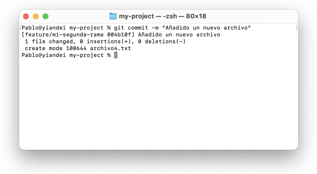 Pantalla de terminal de mac con comando 'git commit'